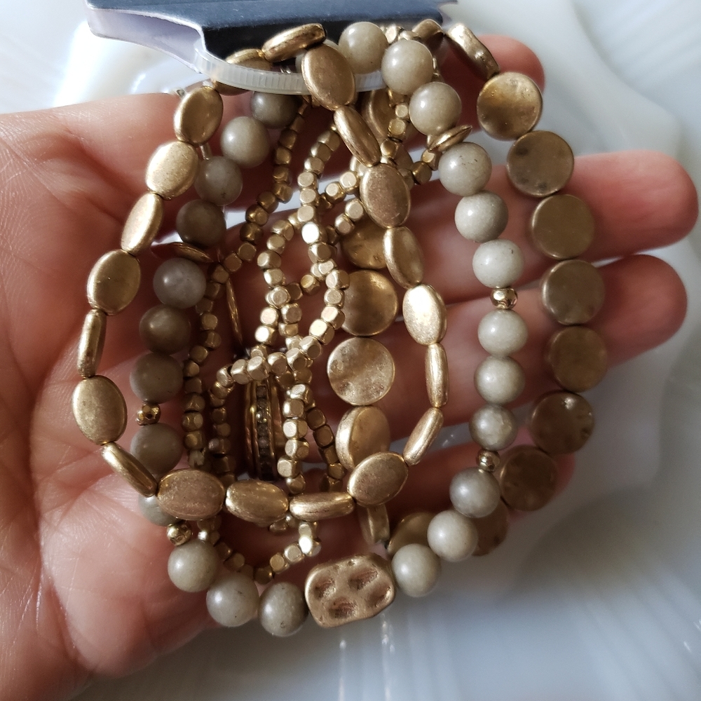 Universal Thread Beaded Bracelets - Picture 3 of 3